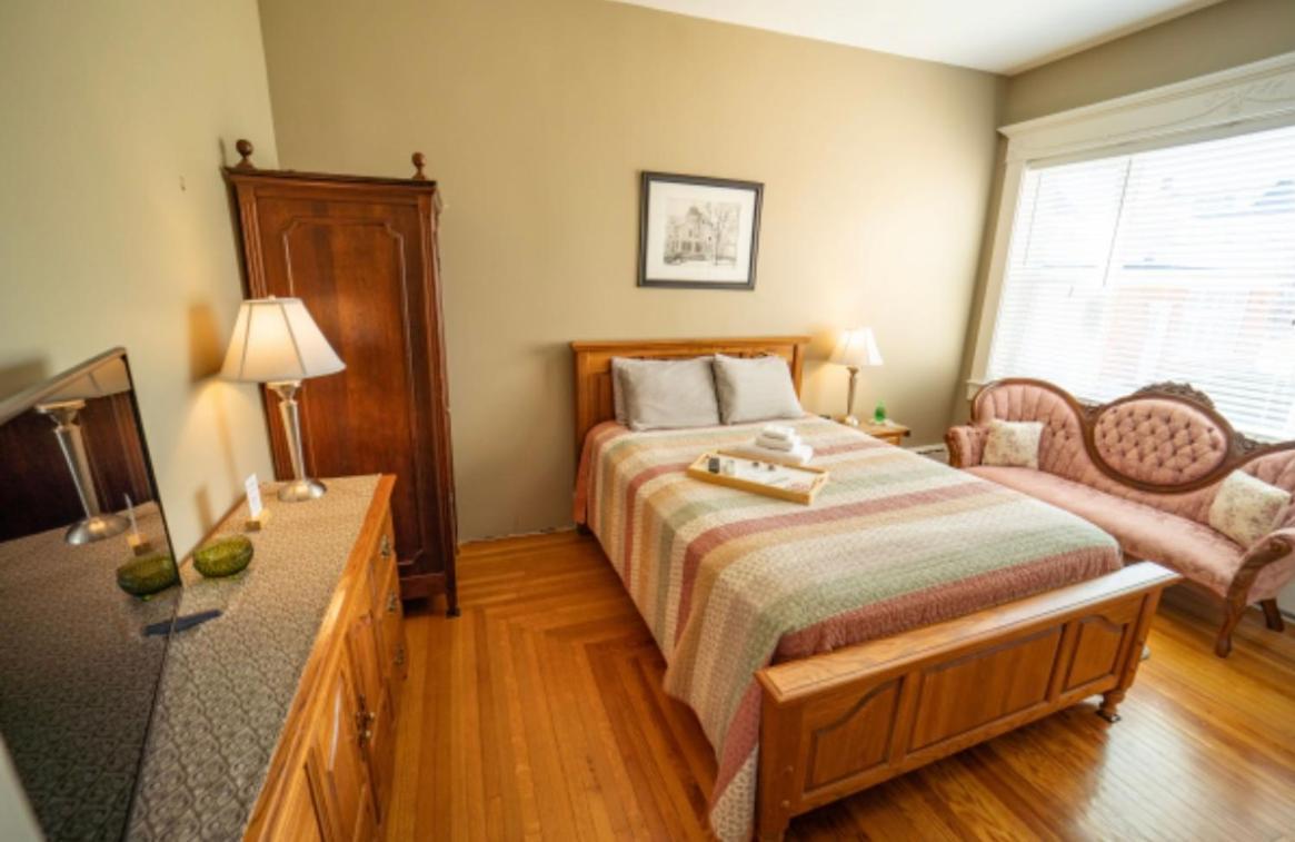The Victorian Guesthouse Delphos Zimmer foto